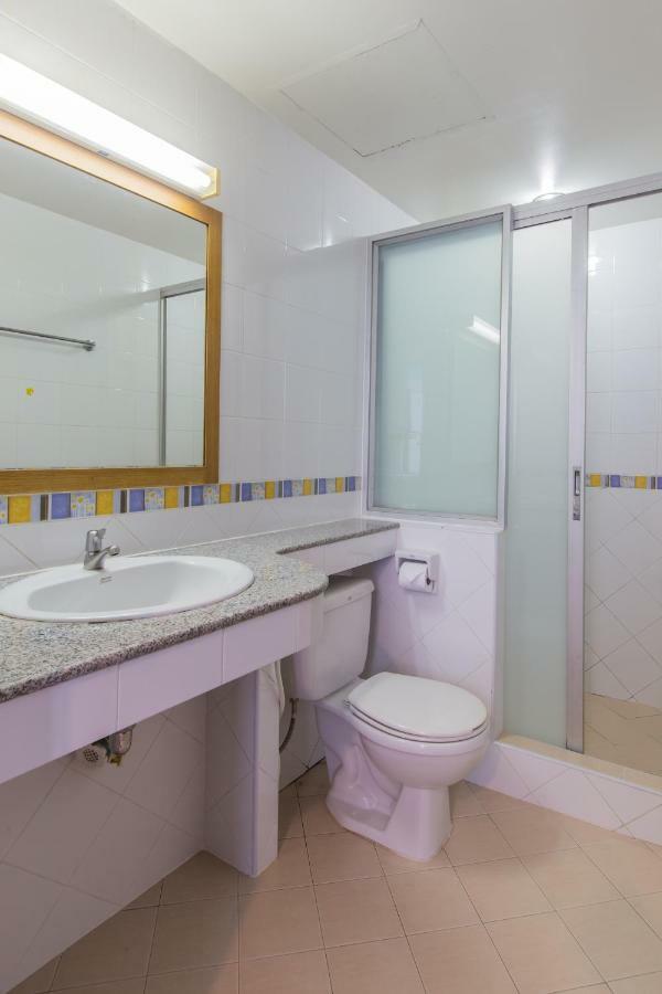 Phuket Chongko Guesthouse מראה חיצוני תמונה