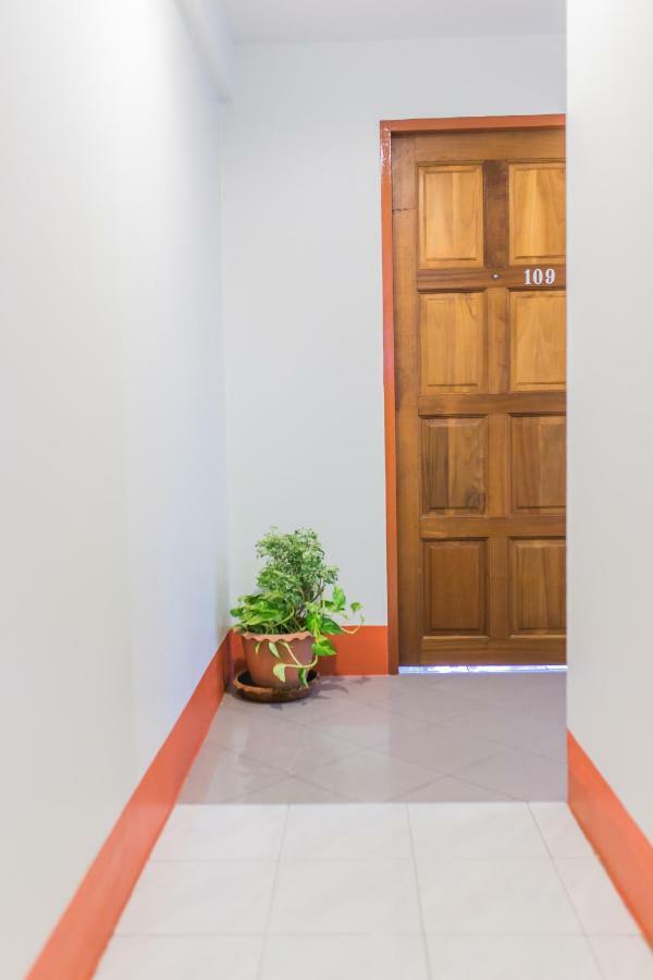 Phuket Chongko Guesthouse מראה חיצוני תמונה